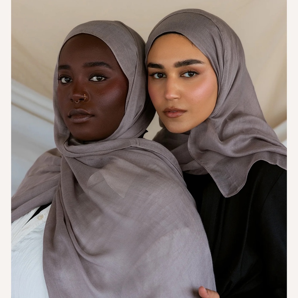 Vela modal Gravity Grey Double size Hijab - Picture 2 of 10